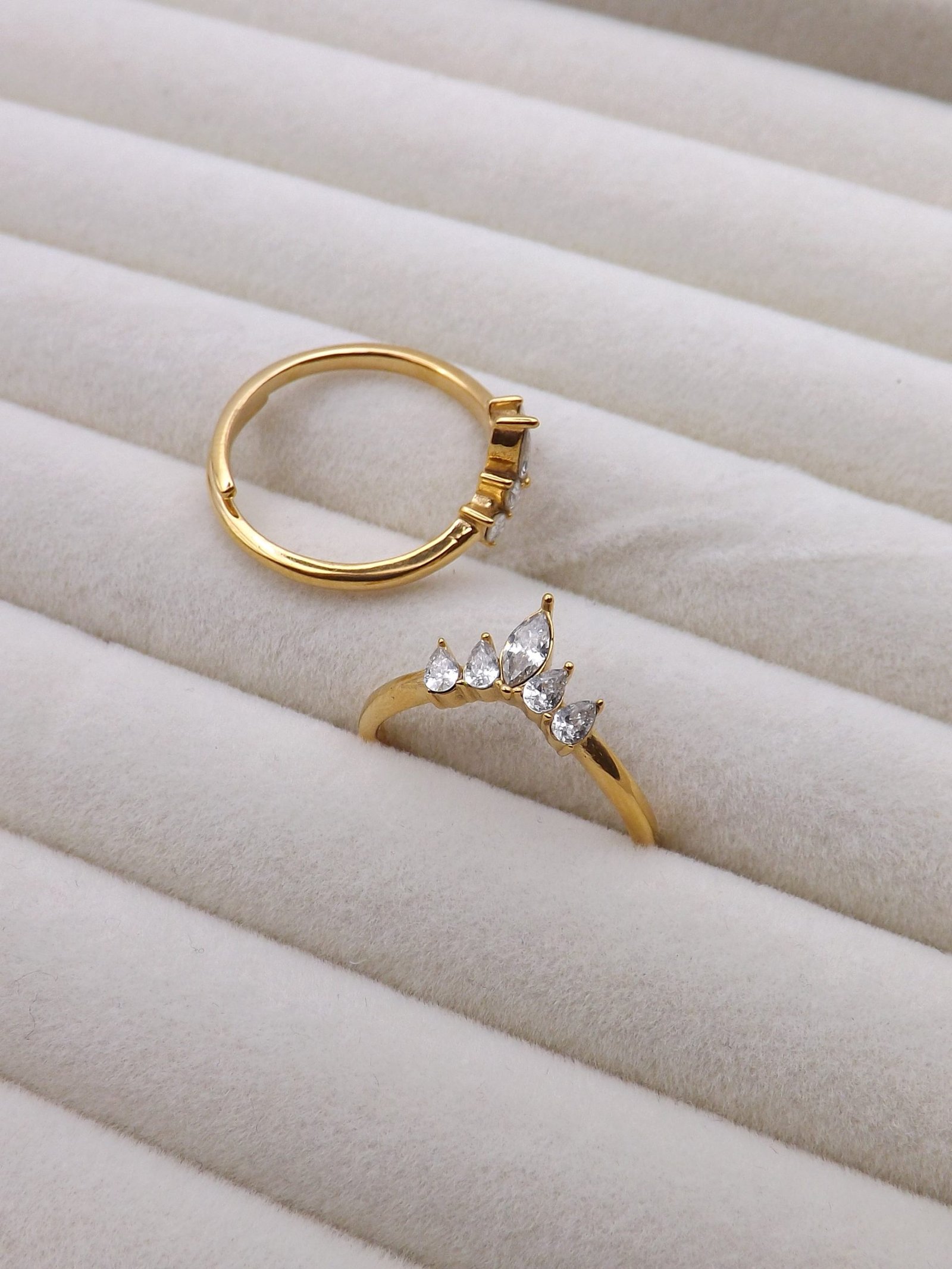 WHITE CROWN 18K gold plated ring - Vendify