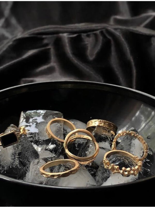 Gold ring set