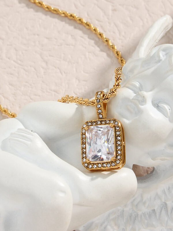 BOLD WHITE 18k gold plated Necklace