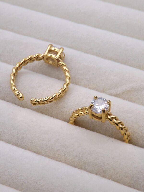 ROYAL WHITE AESTHETIC 18K gold plated ring