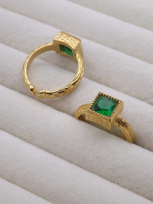 EMERALD SQUARE ELEGANCE 18K gold plated ring