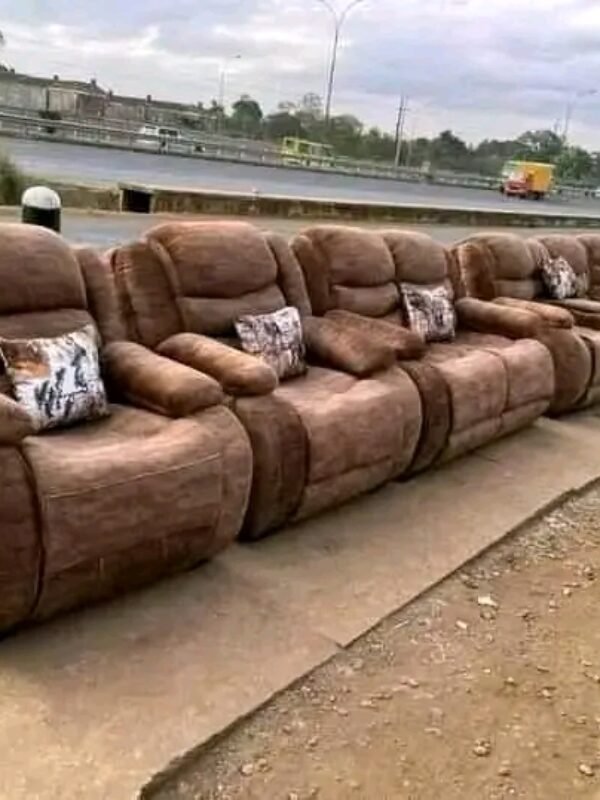 Recliner- shapedreplicas sofas