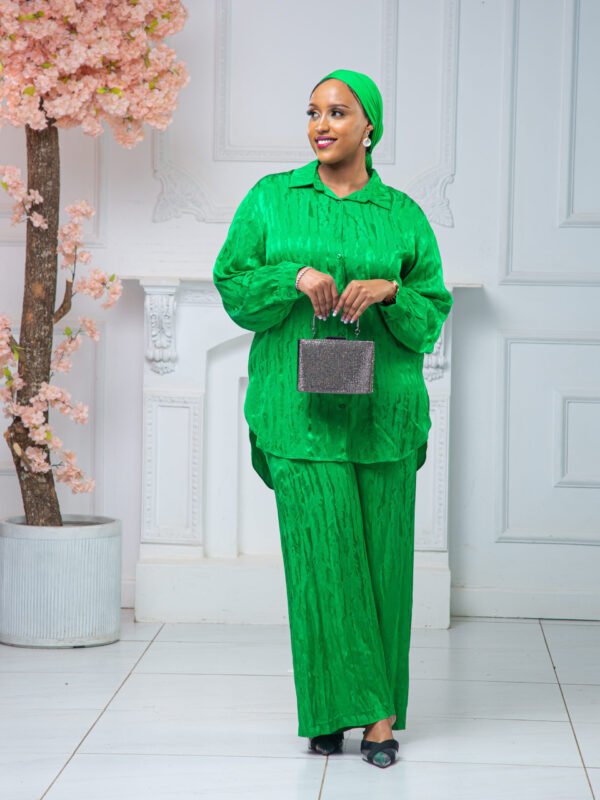 MODEST 2-PIECE SILK SUIT-SHEEN GREEN